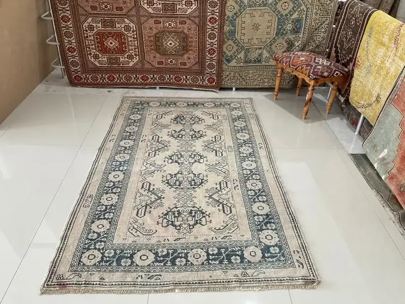 Luria Rugs Vintage Floral Aria Collection Rug — view 4